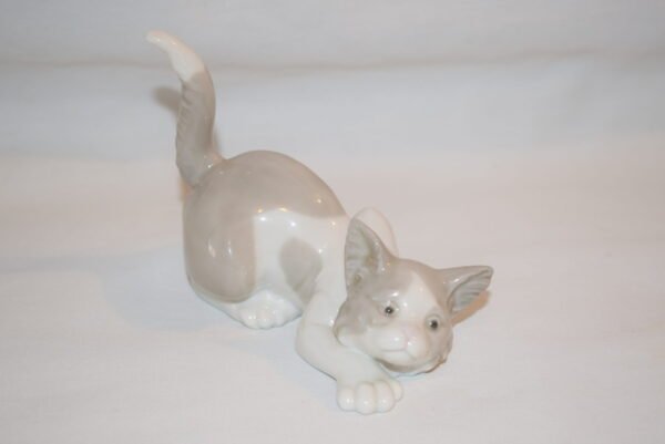Vintage 1981 Lladro #5112 Attentive Cat Figurine No Box EUC