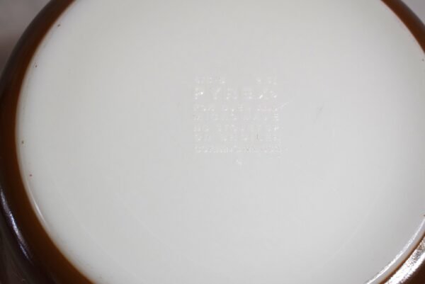 Pair Vintage Corning Pyrex Woodland 2.5 Qt and 1.5 Qt Casserole Bowls - Image 2