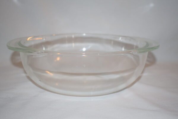 Vintage Pyrex and Hammered Aluminum Covered Casserole Dish - Image 5