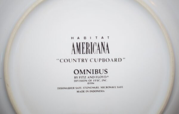Vintage 1994 Omnibus Fitz and Floyd Country Cupboard 10 inch Dinner Plate - Image 2