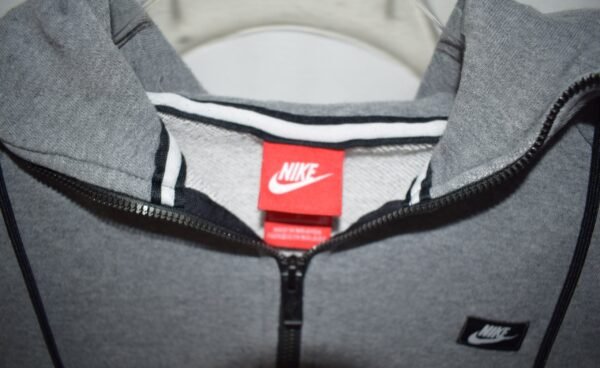 Nike Red Label Gray Logo 1/4 Zip Hoodie Size Small with Pocket - Image 2