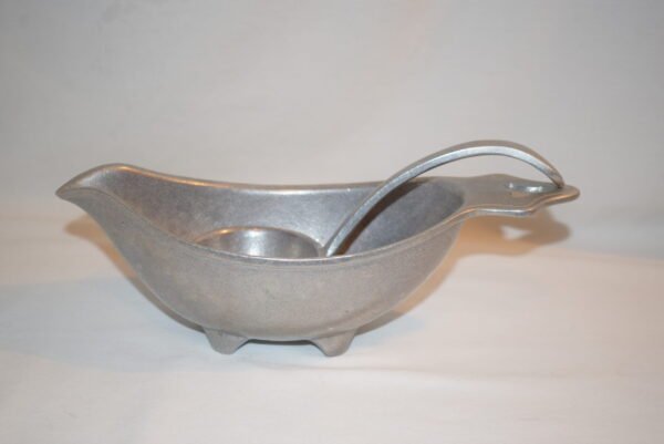 Vintage Wilton Pewter Footed Gravy Sauce Boat and Ladle Tavern USA - Image 3