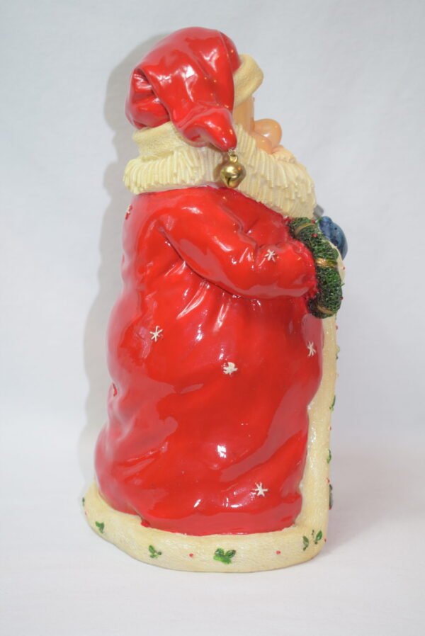 Vintage Resin 11 Inch Santa Claus Figure Holding Lantern and Wreath - Image 4