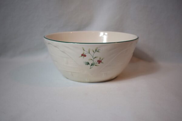 Vintage Pfaltzgraff Winterberry Embossed Basket Serving Bowl