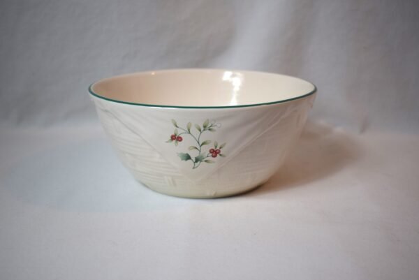 Vintage Pfaltzgraff Winterberry Embossed Basket Serving Bowl - Image 3