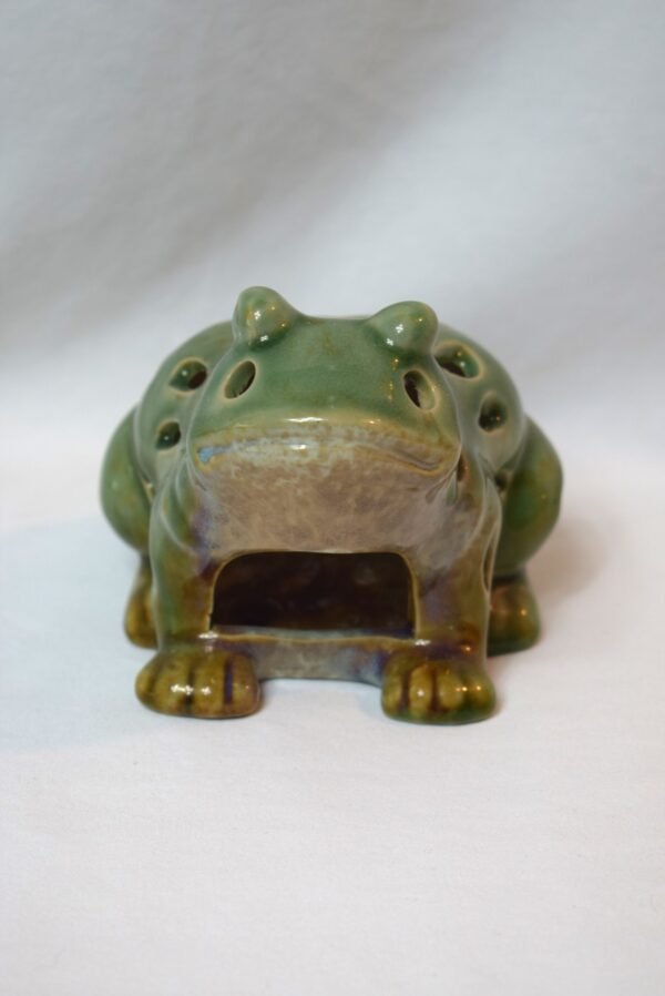 VTG Porcelain Frog Tealight Candleholder or Flower Frog Frog