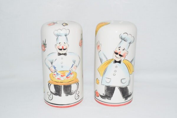VTG Pair Large Pizza Chef Shakers With Stoppers Salt Pepper Parmesan Cheese EUC