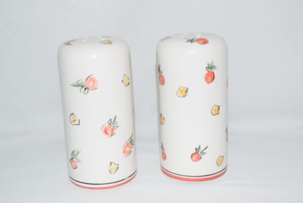 VTG Pair Large Pizza Chef Shakers With Stoppers Salt Pepper Parmesan Cheese EUC - Image 3
