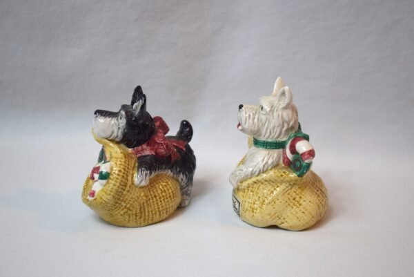Vtg 1993 OCI Christmas  White Westie Black Scottie Salt Pepper Shaker Set - Image 2