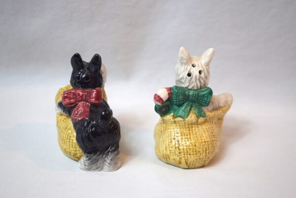 Vtg 1993 OCI Christmas  White Westie Black Scottie Salt Pepper Shaker Set - Image 3