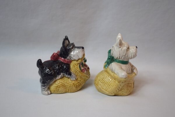 Vtg 1993 OCI Christmas  White Westie Black Scottie Salt Pepper Shaker Set - Image 4