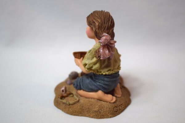 1999 Boyds Collection The Home Again Series #14 Lucinda... By The Sea Figure - Image 5