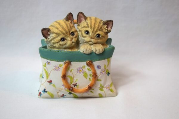 2005 Lenox  A Tote For Two Kitty Cats Kittens Figurine
