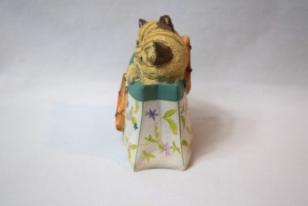 2005 Lenox  A Tote For Two Kitty Cats Kittens Figurine - Image 4