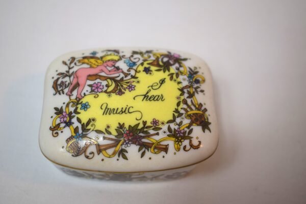 Vintage 1983 Franklin Porcelain Kate Lloyd Jones I Hear Music Music Box