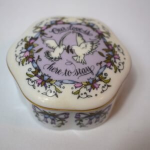 Vintage 1983 Franklin Porcelain Kate Lloyd Jones Our Love Music Box