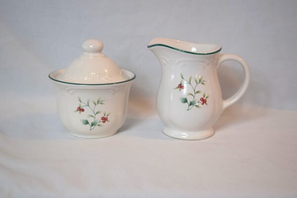 Vintage Pfaltzgraff Winterberry Creamer and Sugar Bowl Set