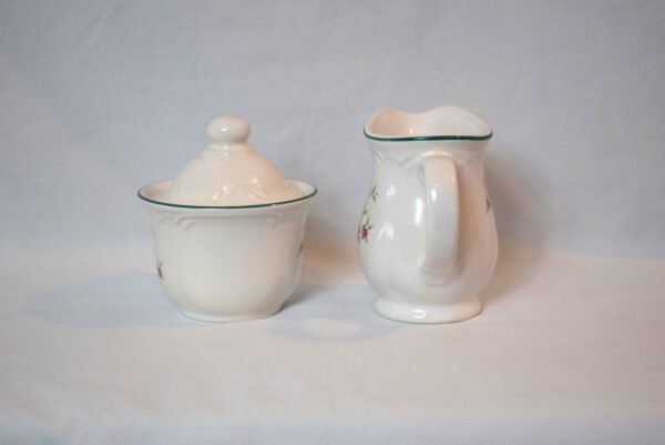 Vintage Pfaltzgraff Winterberry Creamer and Sugar Bowl Set - Image 2