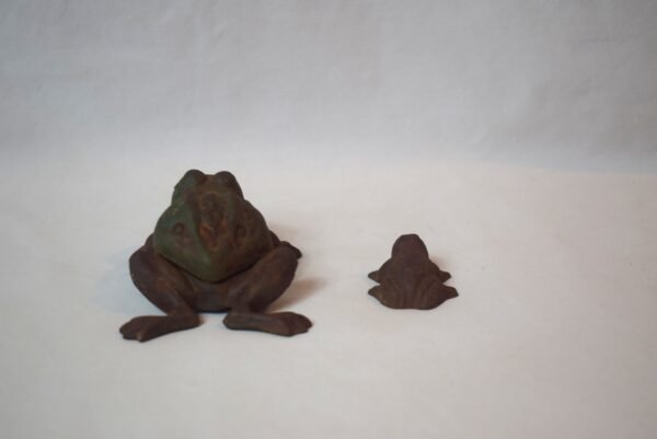 Vintage Cast Iron Frog Trinket Box with Cast Iron Mini Frog - Image 2