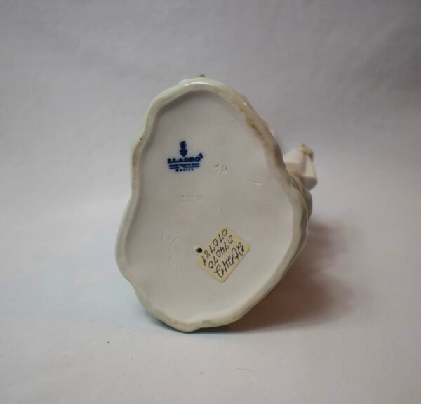 Vintage Lladro Rabbit's Food Girl Feeding Rabbit Retired #4826 Spain No Box - Image 5