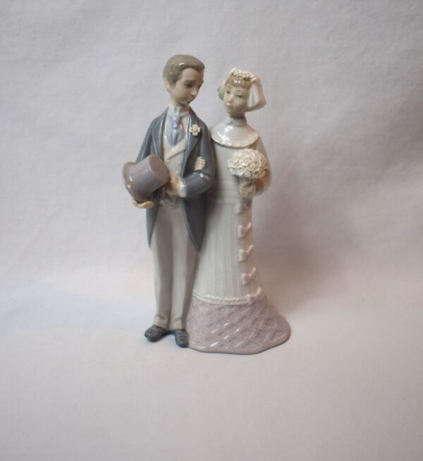 Vintage Lladro Wedding Day Couple Figurine #4808 No Box Keepsake