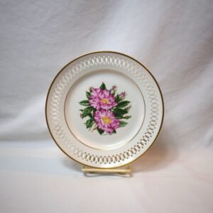 Vintage 1979 Danbury Mint 12 Roses Plate Rosa Mundi Rose