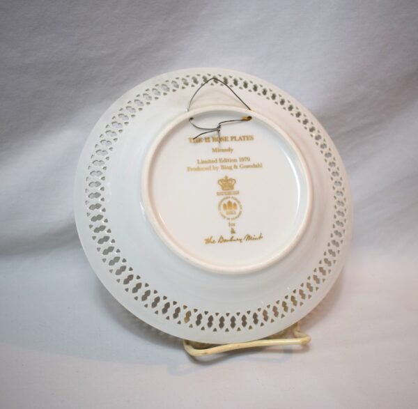 Vintage 1979 Danbury Mint 12 Roses Plate Mirandy Rose - Image 2