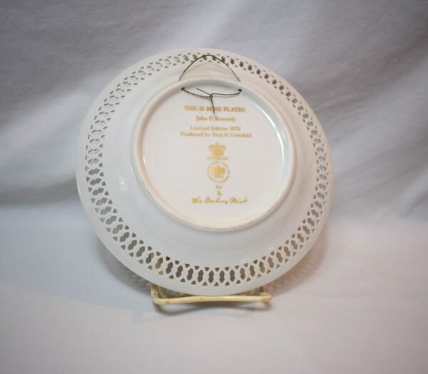 Vintage 1979 Danbury Mint 12 Roses Plate John F Kennedy Rose - Image 2