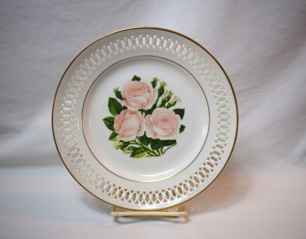 Vintage 1979 Danbury Mint 12 Roses Plate Moss Rose