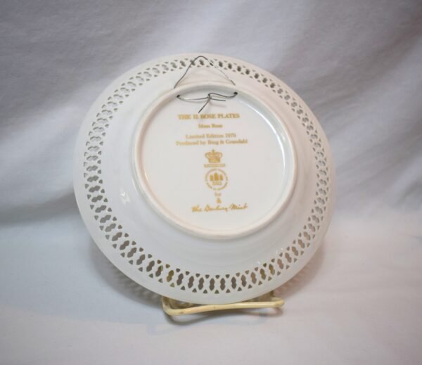 Vintage 1979 Danbury Mint 12 Roses Plate Moss Rose - Image 2