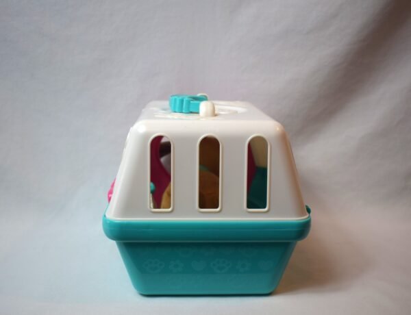 Disney Doc McStuffins Pet Vet On The Go Pet Carrier With Findo the Puppy - Image 4