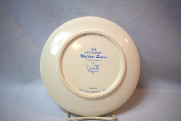 Vintage 1975 Goebel First Edition Mothers Series Rabbit and Bunnies Plate - Image 2
