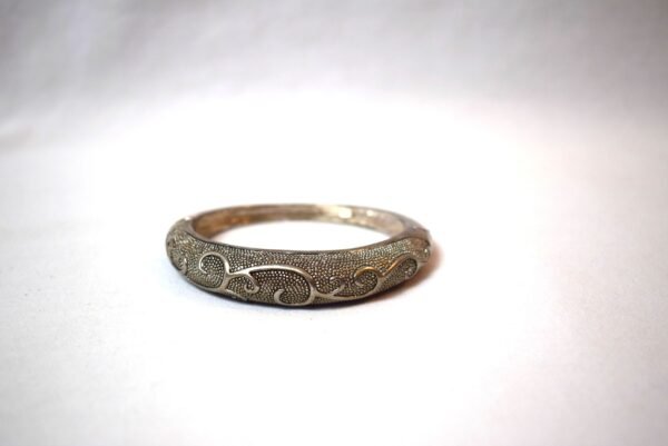 Vintage Silver Tone Dots and Swirls Bangle Magnetic Bracelet