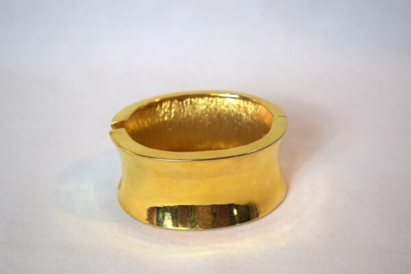 Vintage Gold Tone Wide Bangle Hinged Bracelet