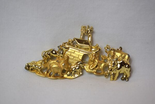 Vintage Gold Tone American Jewelry Co Noah's Ark Pin Brooch