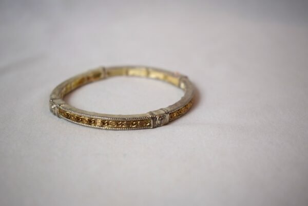 SilverTone Ornate Design  GoldTone Wire Stretch Bangle Bracelet - Image 3