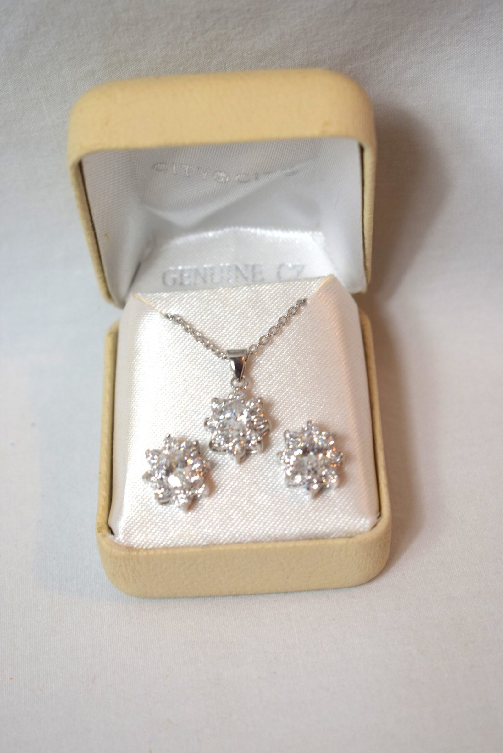 Vintage 3 Piece Silver Tone CZ Flower Necklace and Post Earrings Gift Set - Image 2
