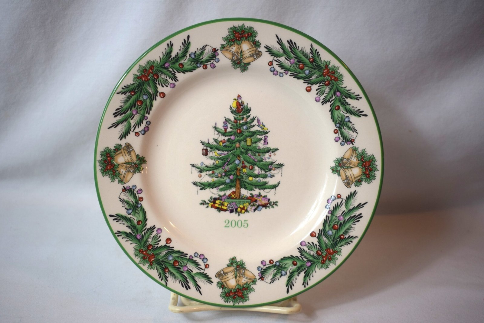 2005 Spode Christmas Tree Annual Collectors Plate Holiday Decoration