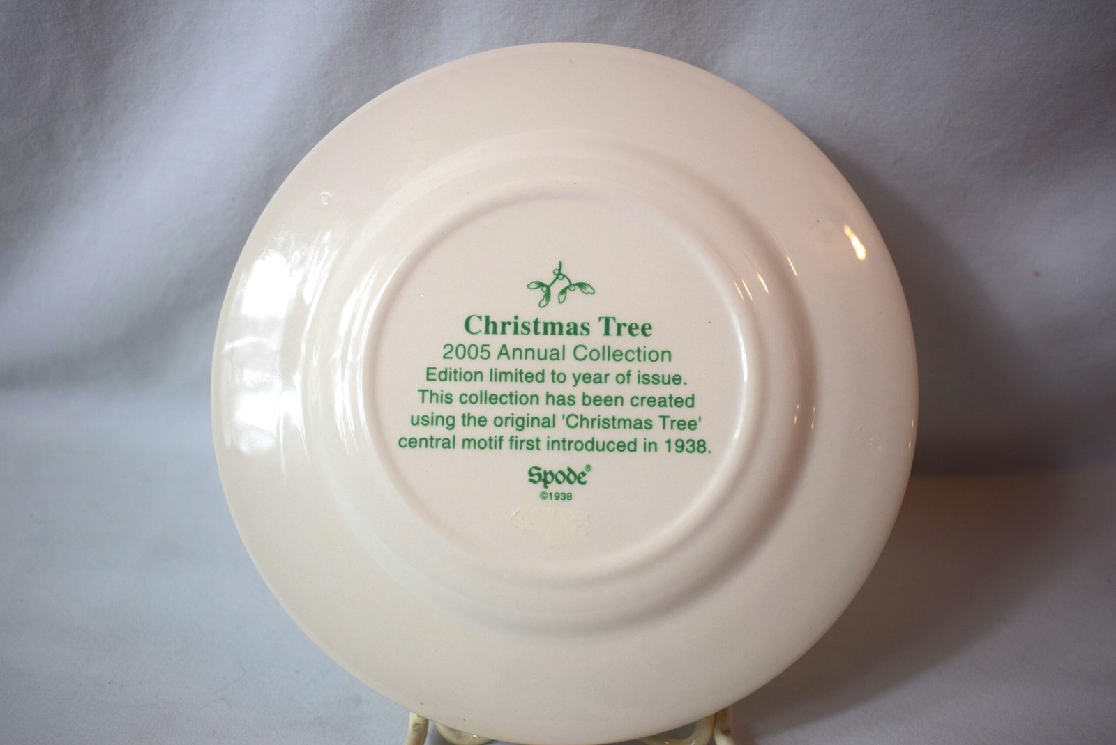 2005 Spode Christmas Tree Annual Collectors Plate Holiday Decoration - Image 2